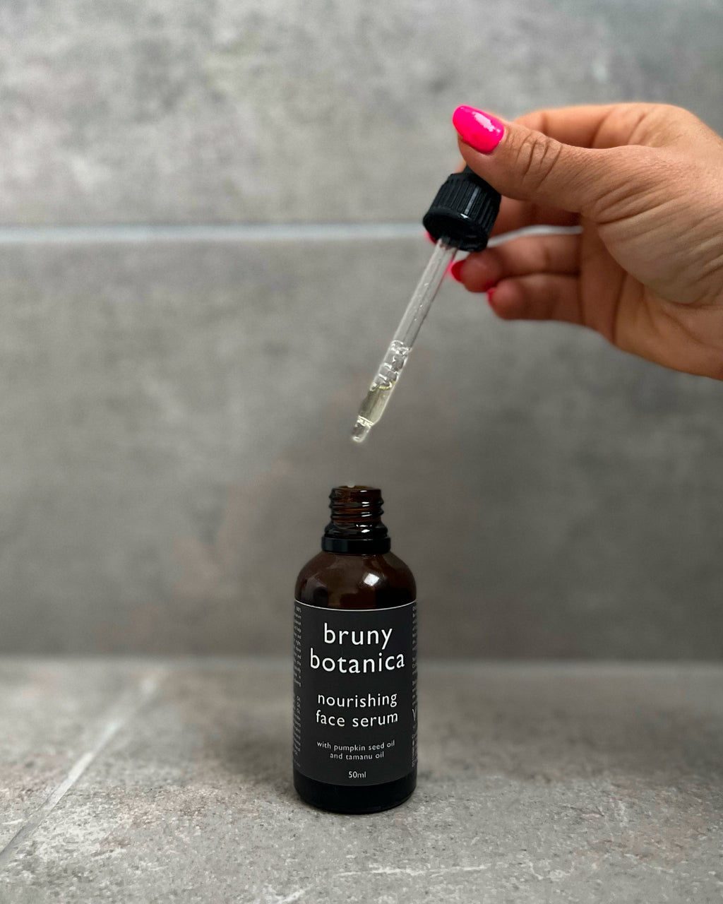 Nourishing Face Serum image 1